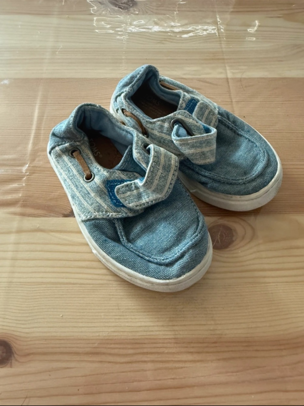 Toms Light Blue Canvas Kids Boat Sneakers Velcro 5